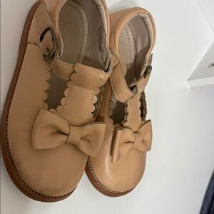 Tan Bow Accent Mary Jane Shoes